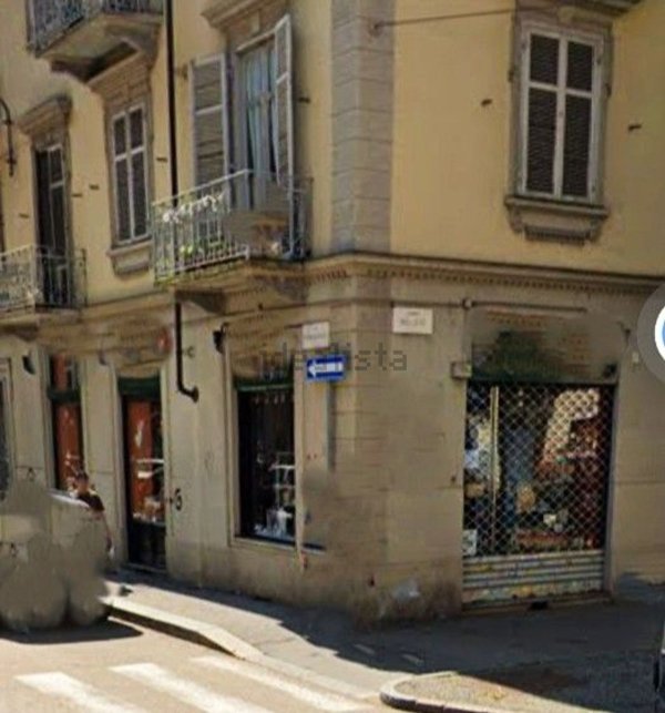 negozio in vendita a Torino in zona Vanchiglia