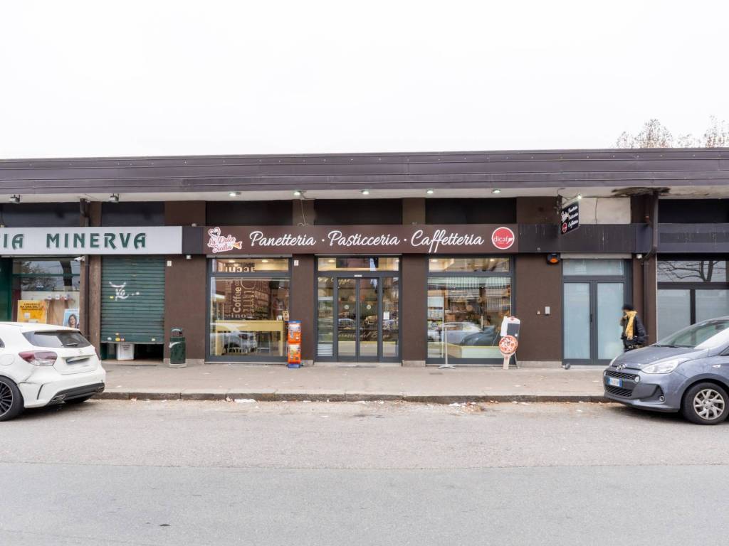 negozio in vendita a Torino in zona Lucento