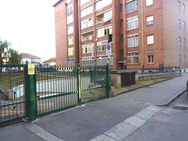 locale di sgombero in vendita a Torino