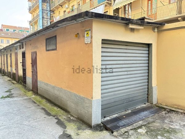 locale di sgombero in vendita a Torino in zona Vanchiglia