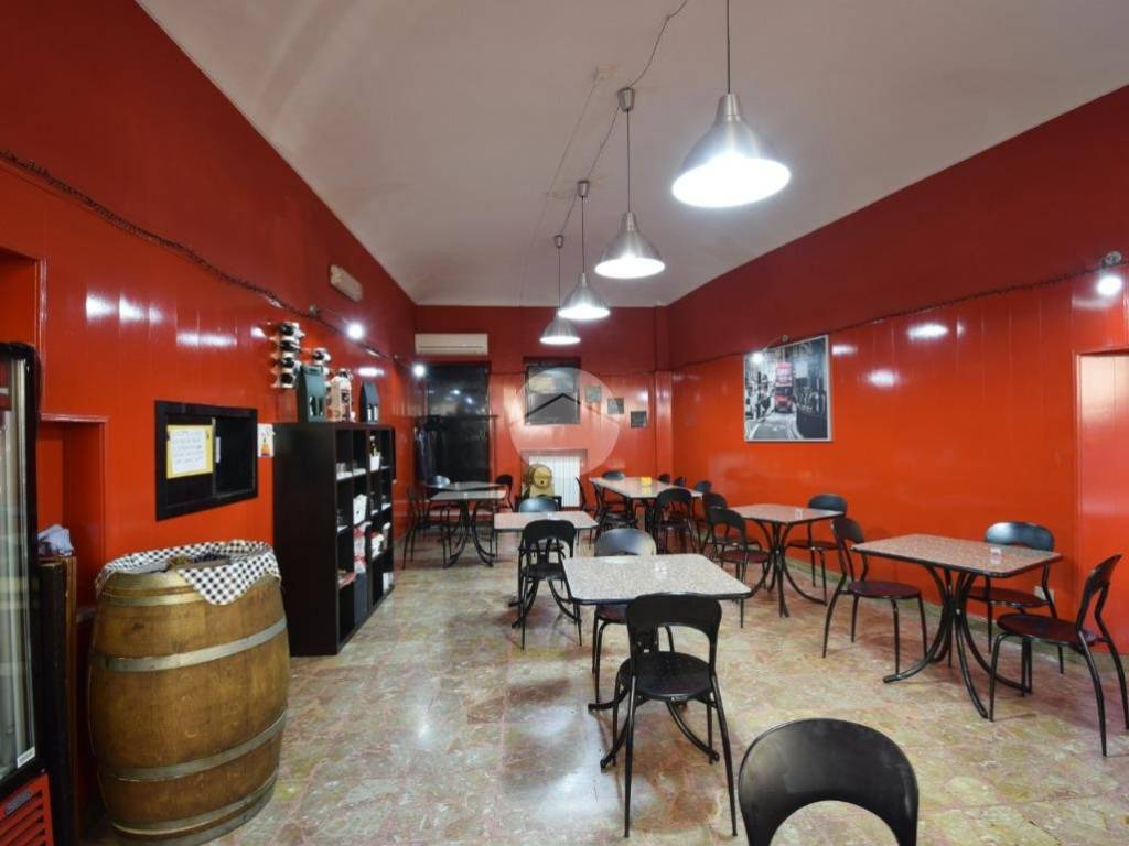 negozio in vendita a Torino in zona Vanchiglia