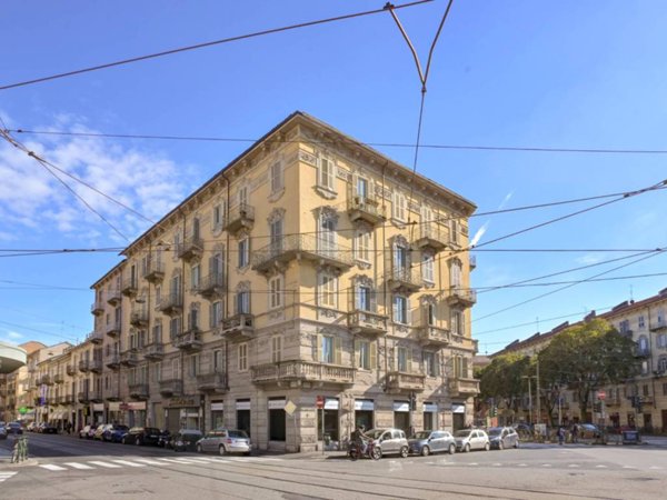 appartamento in vendita a Torino in zona Cenisia