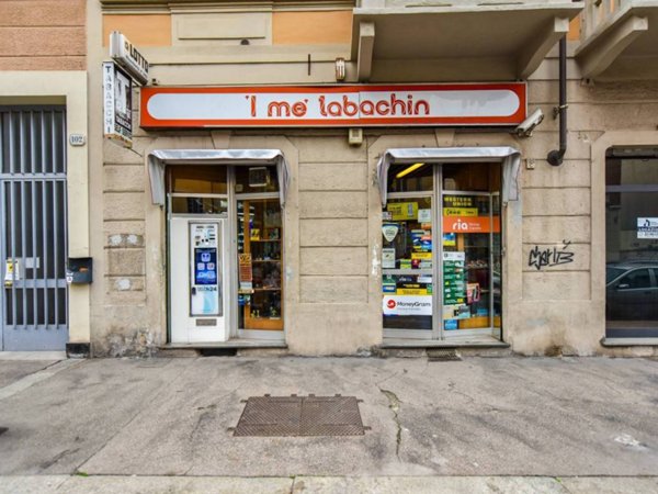negozio in vendita a Torino in zona Parella