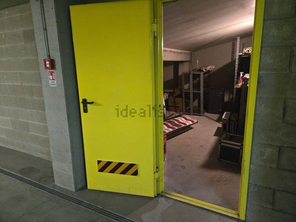 locale di sgombero in vendita a Torino in zona Parella