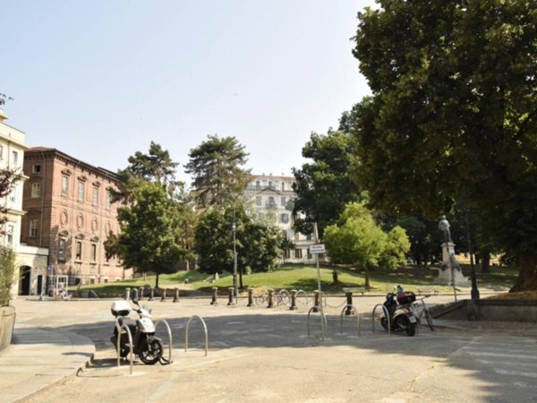 negozio in vendita a Torino in zona Centro Storico