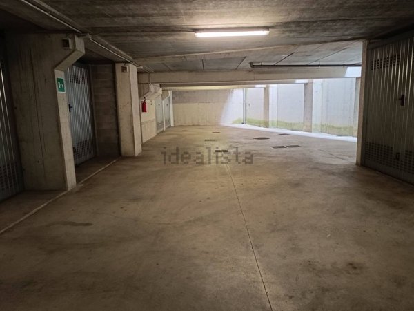 locale di sgombero in vendita a Torino in zona Borgata Lesna