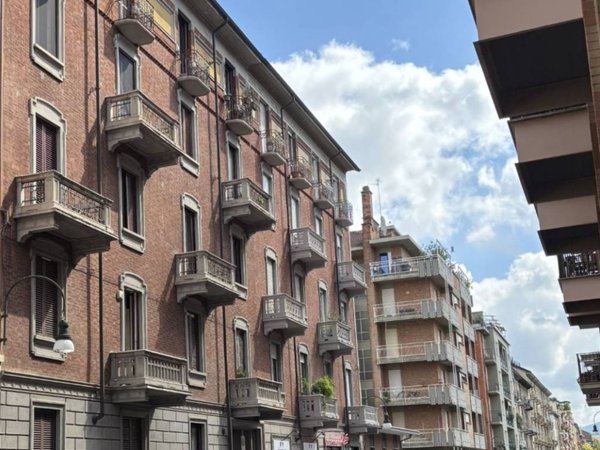 appartamento in vendita a Torino in zona Cit Turin