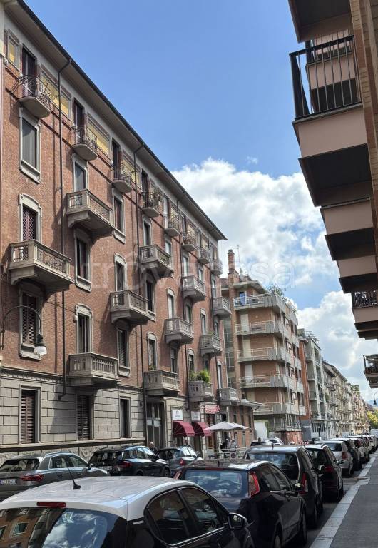 appartamento in vendita a Torino in zona Cit Turin
