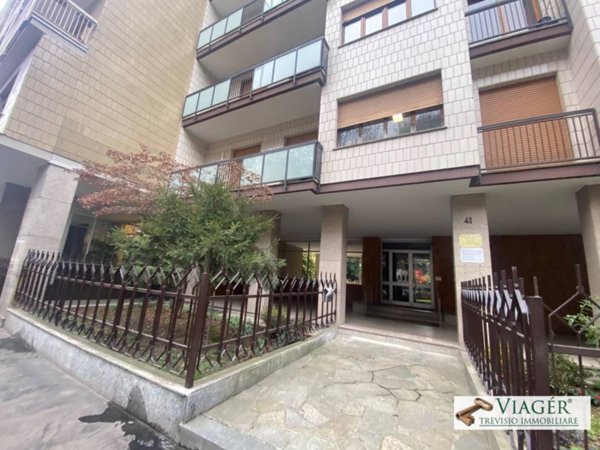 appartamento in vendita a Torino in zona Lingotto