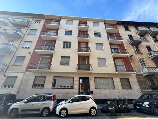 appartamento in vendita a Torino in zona Cenisia