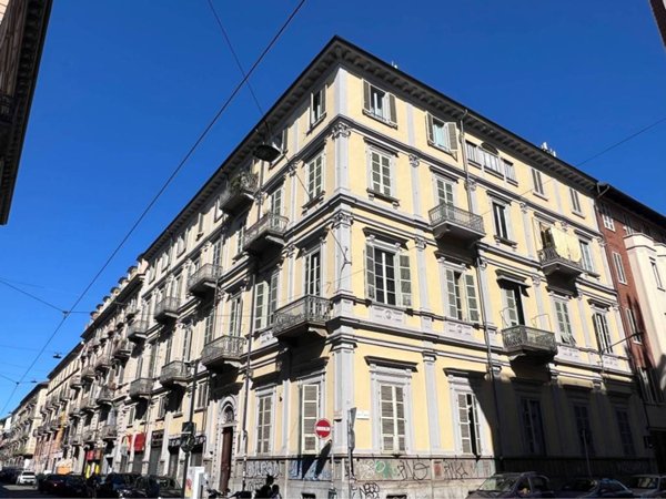 negozio in vendita a Torino in zona Vanchiglia