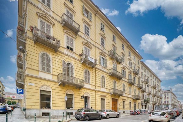 appartamento in vendita a Torino in zona San Salvario