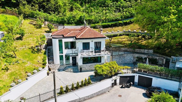 casa indipendente in vendita a Torino in zona Rosa
