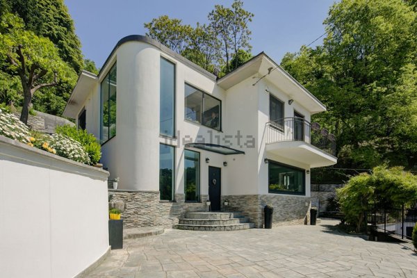 casa indipendente in vendita a Torino in zona Rosa