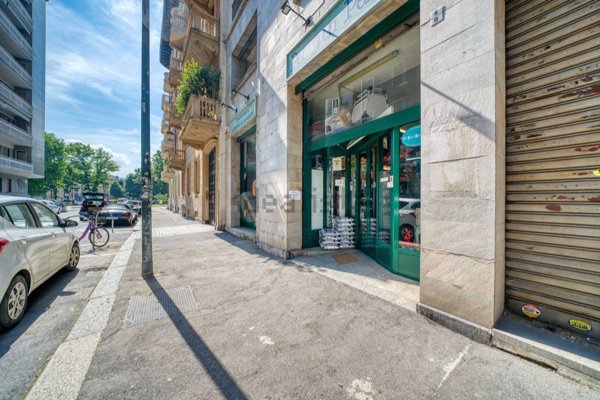 locale commerciale in vendita a Torino