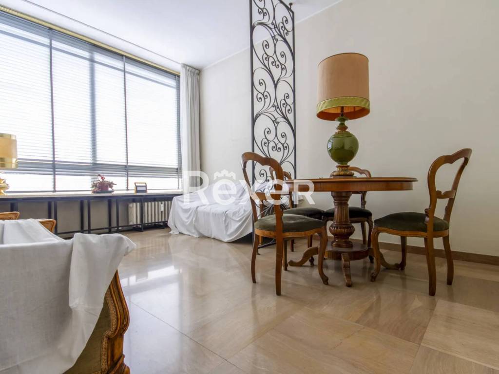 appartamento in vendita a Torino in zona Cit Turin