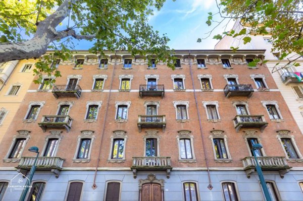 appartamento in vendita a Torino in zona Cit Turin