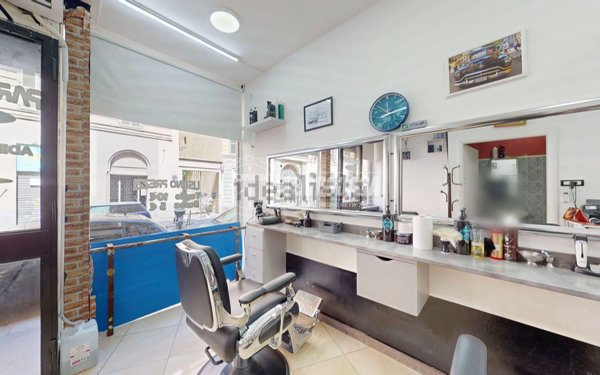 locale commerciale in vendita a Torino in zona San Salvario