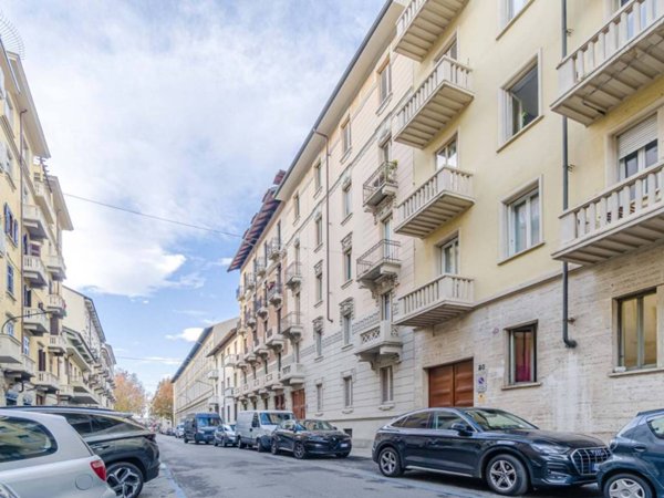 appartamento in vendita a Torino in zona Crocetta