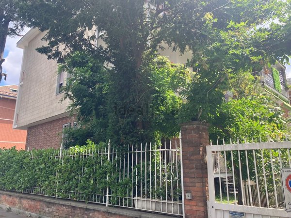 appartamento in vendita a Torino in zona Parella