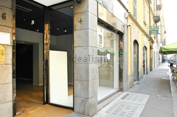 locale commerciale in vendita a Torino in zona Centro Storico