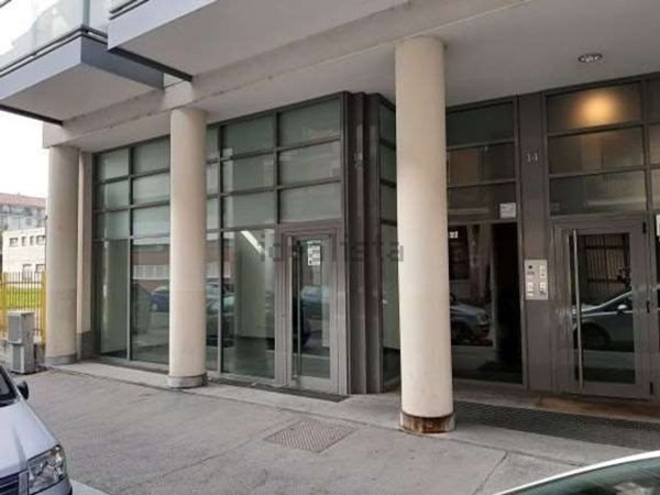 ufficio in vendita a Torino in zona Cenisia