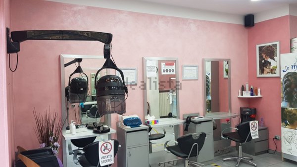 negozio in vendita a Torino in zona Santa Rita