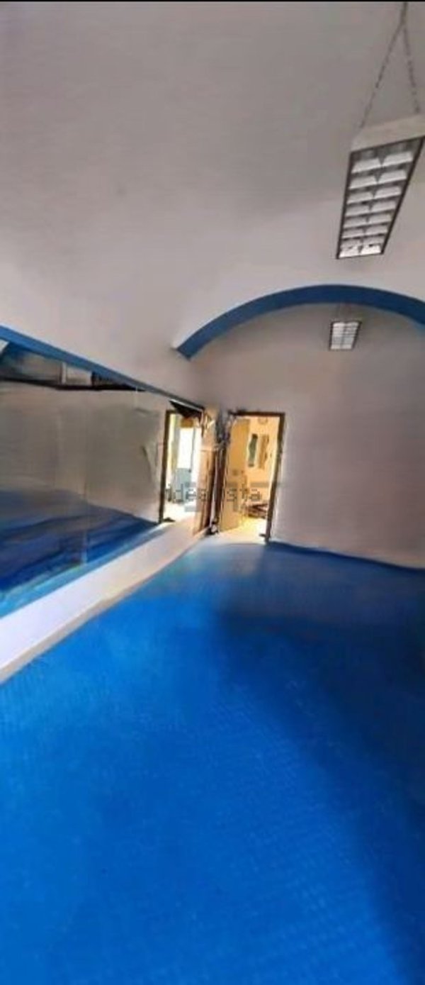 locale commerciale in vendita a Torino in zona Borgata Vittoria