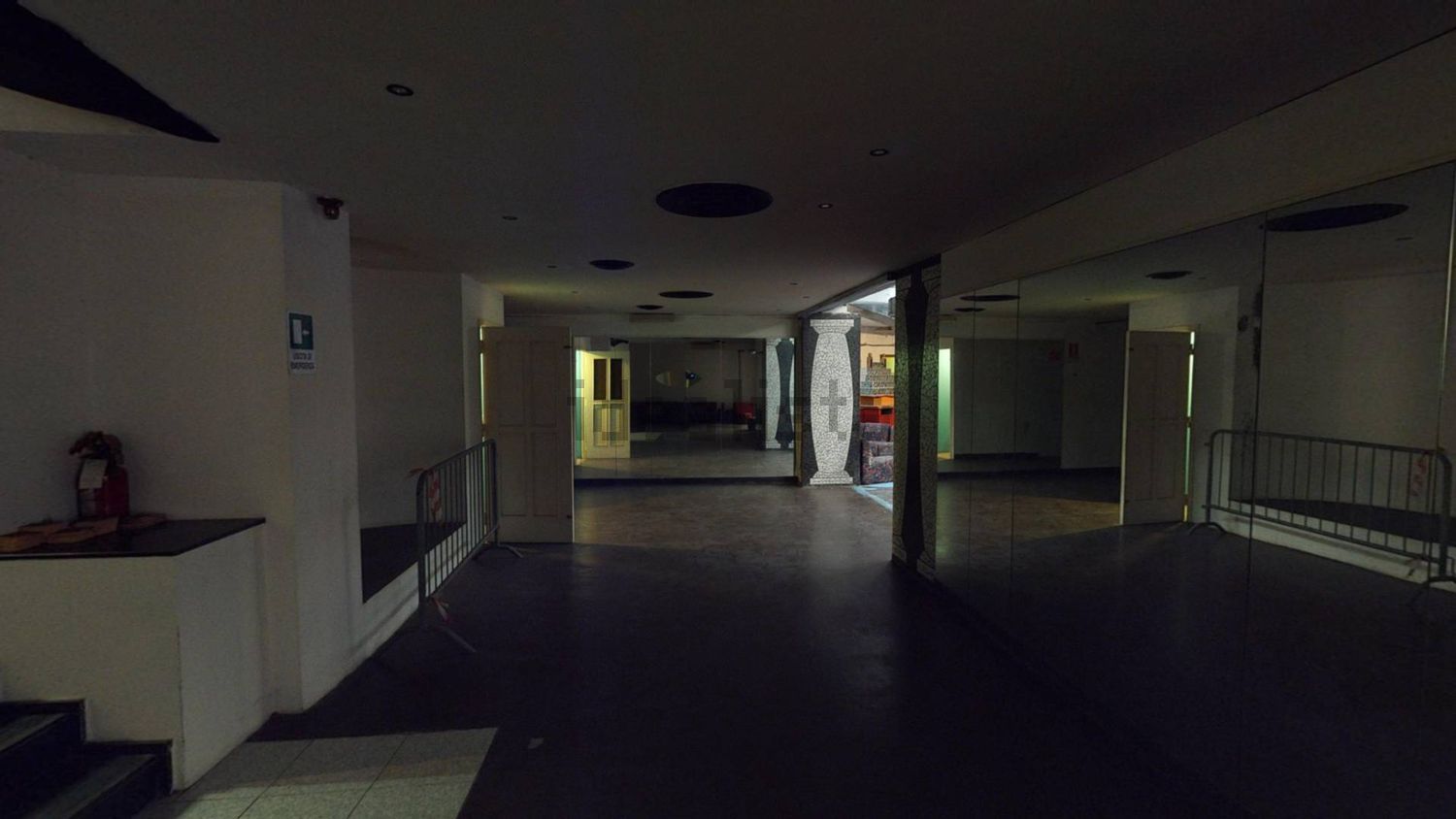 locale commerciale in vendita a Torino in zona San Salvario