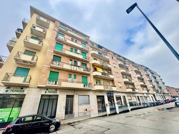 locale commerciale in vendita a Torino