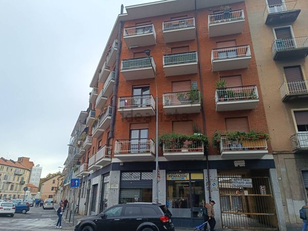 locale di sgombero in vendita a Torino in zona Aurora
