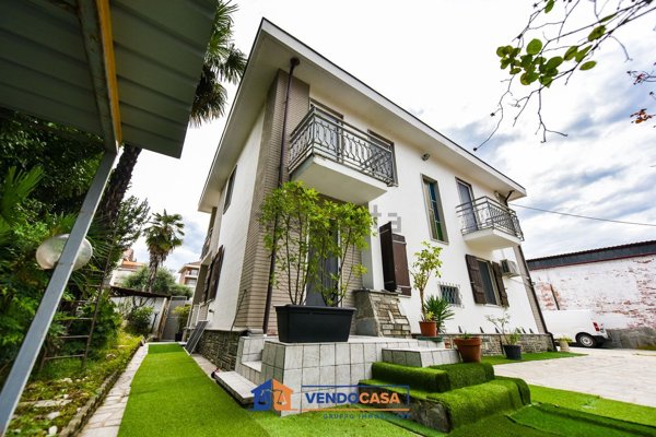 casa indipendente in vendita a Torino