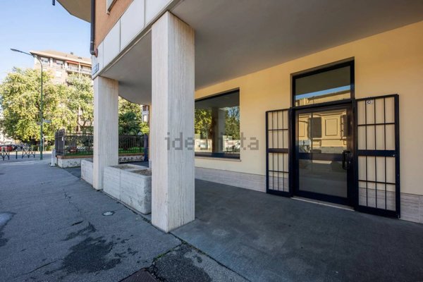 ufficio in vendita a Torino in zona Cenisia
