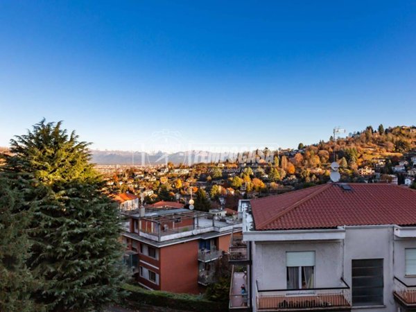 appartamento in vendita a Torino in zona Cavoretto