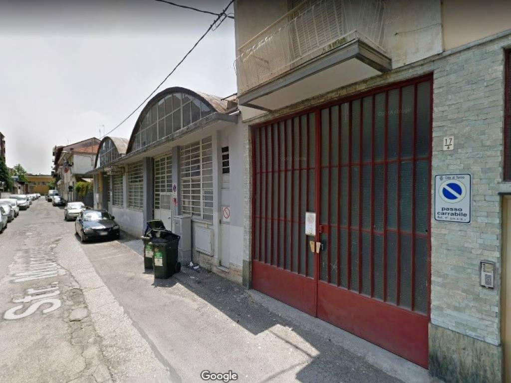 locale commerciale in vendita a Torino in zona Parella
