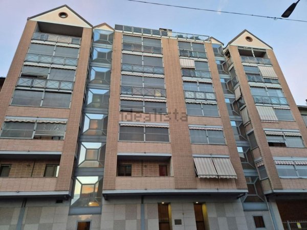 appartamento in vendita a Torino in zona Lucento