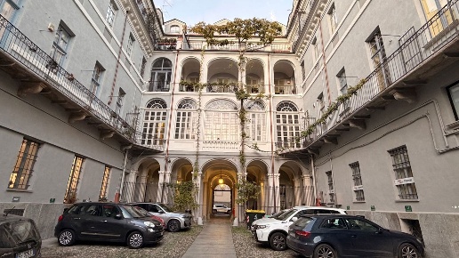 appartamento in vendita a Torino in zona Centro Storico