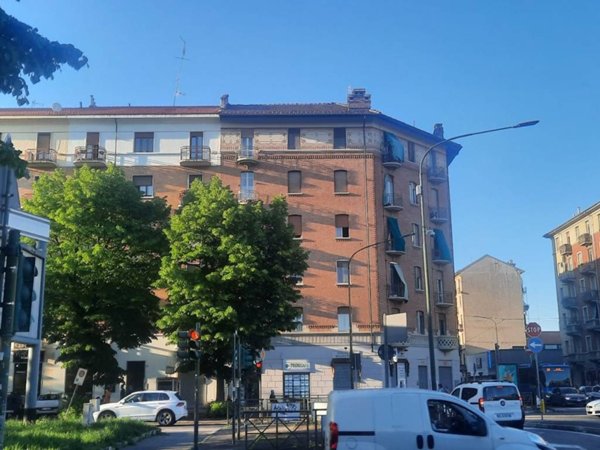 appartamento in vendita a Torino in zona Lingotto