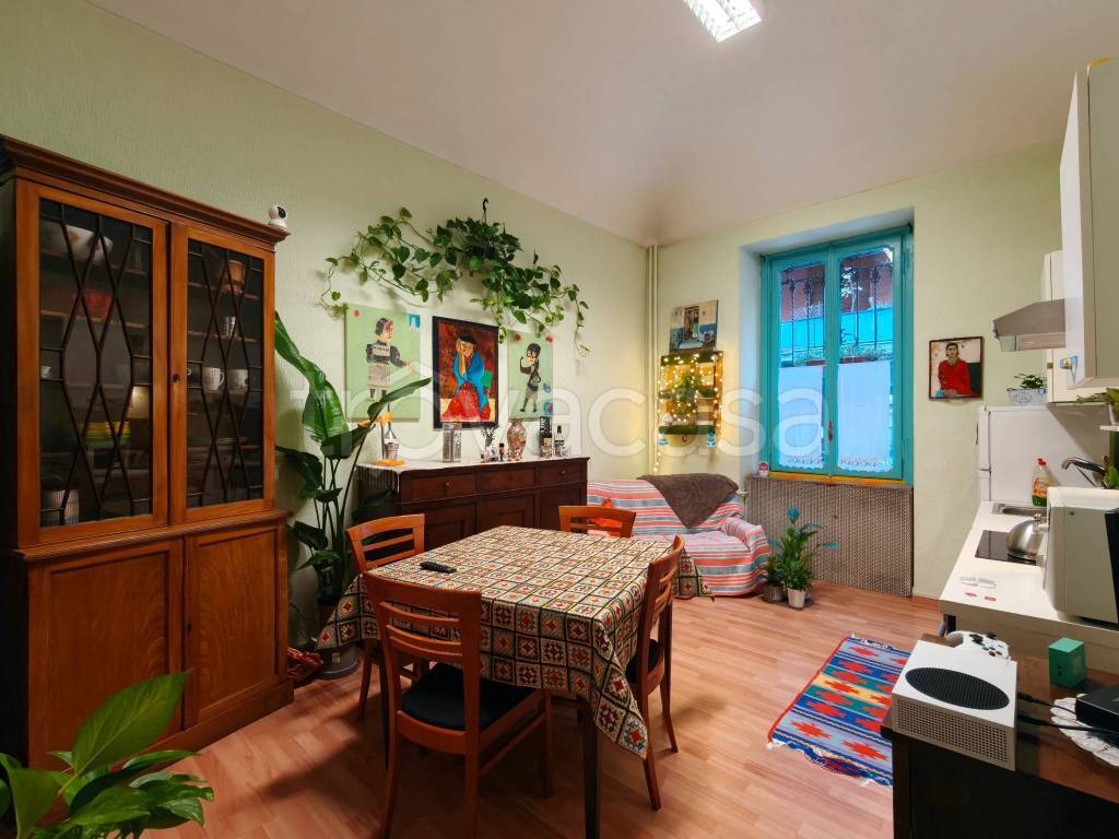 appartamento in vendita a Torino in zona Cit Turin