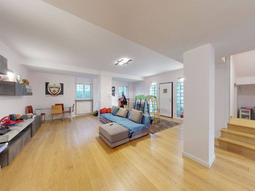 casa indipendente in vendita a Torino in zona Mirafiori Sud