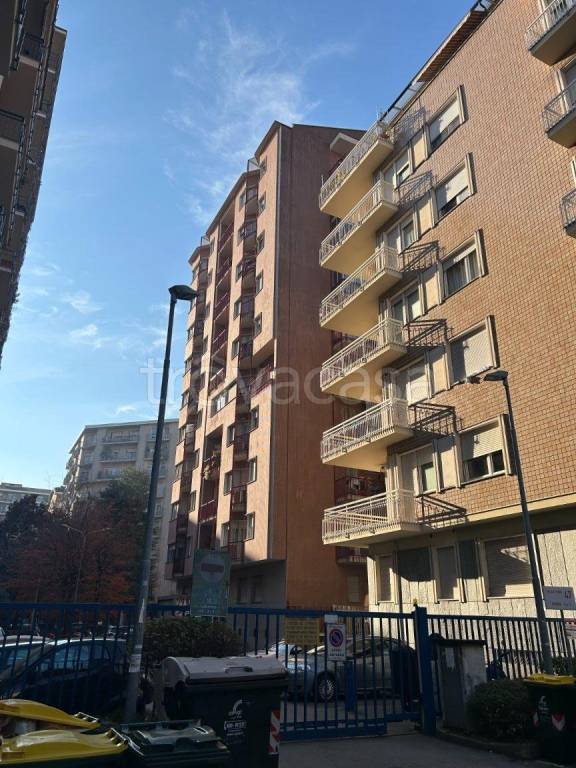 appartamento in vendita a Torino in zona Santa Rita
