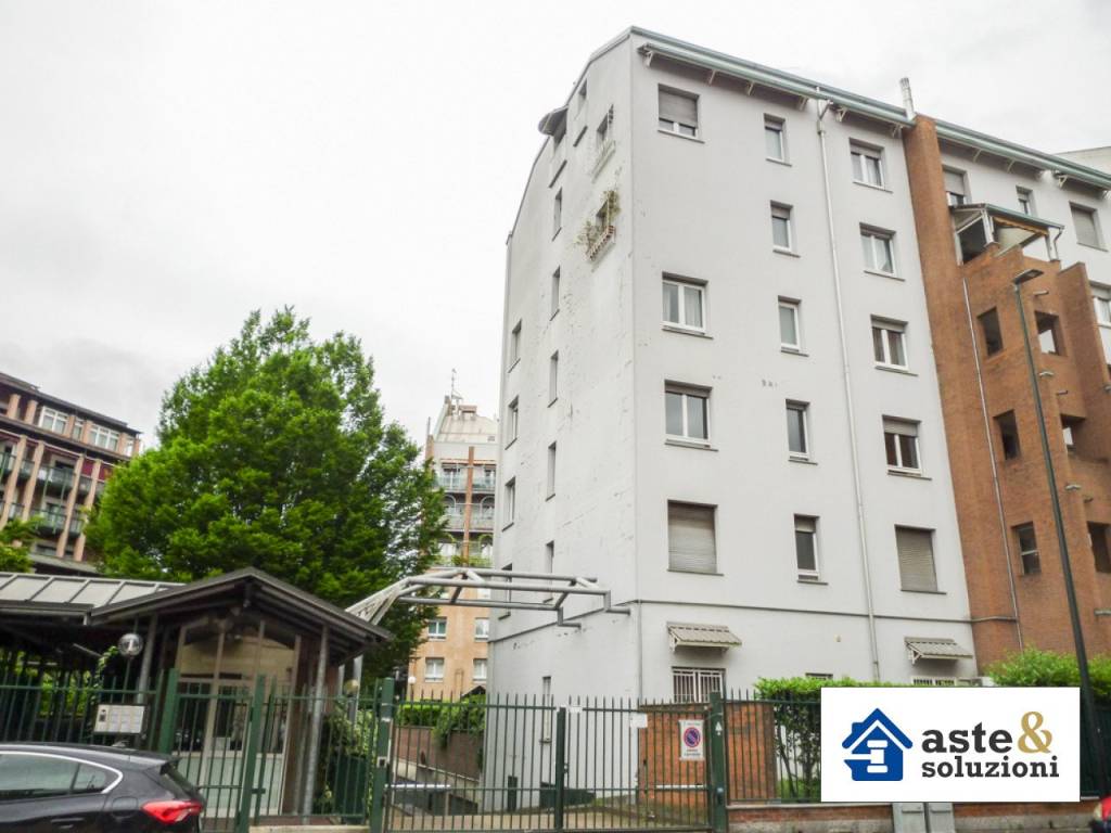 appartamento in vendita a Torino in zona Parella