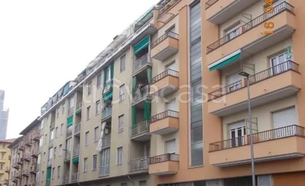 appartamento in vendita a Torino in zona Lingotto