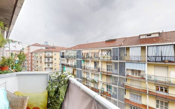 appartamento in vendita a Torino in zona Mirafiori Sud