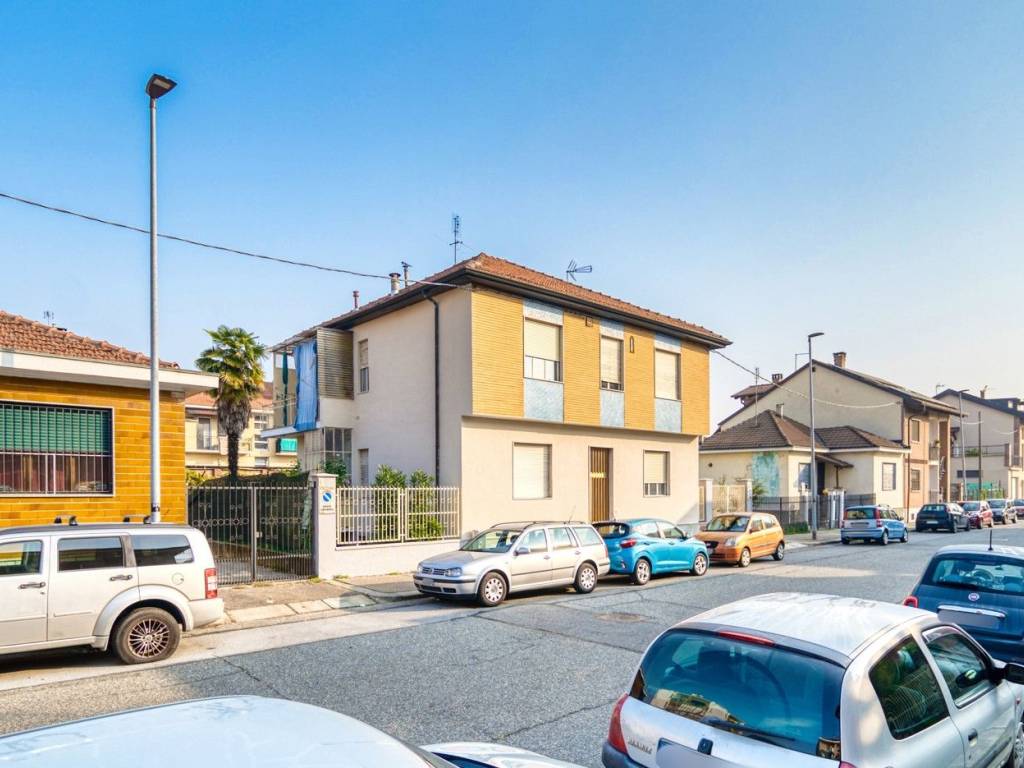 appartamento in vendita a Torino in zona Barca