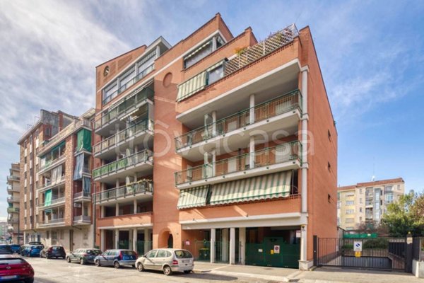 appartamento in vendita a Torino in zona Borgata Vittoria