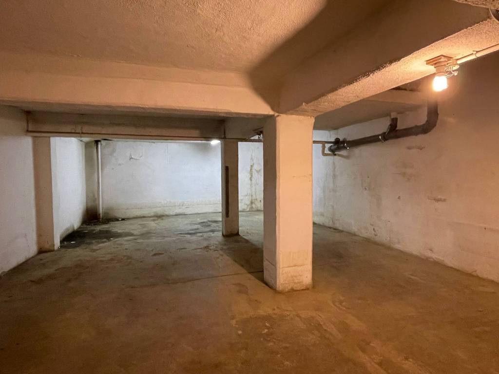 locale di sgombero in vendita a Torino in zona Sassi