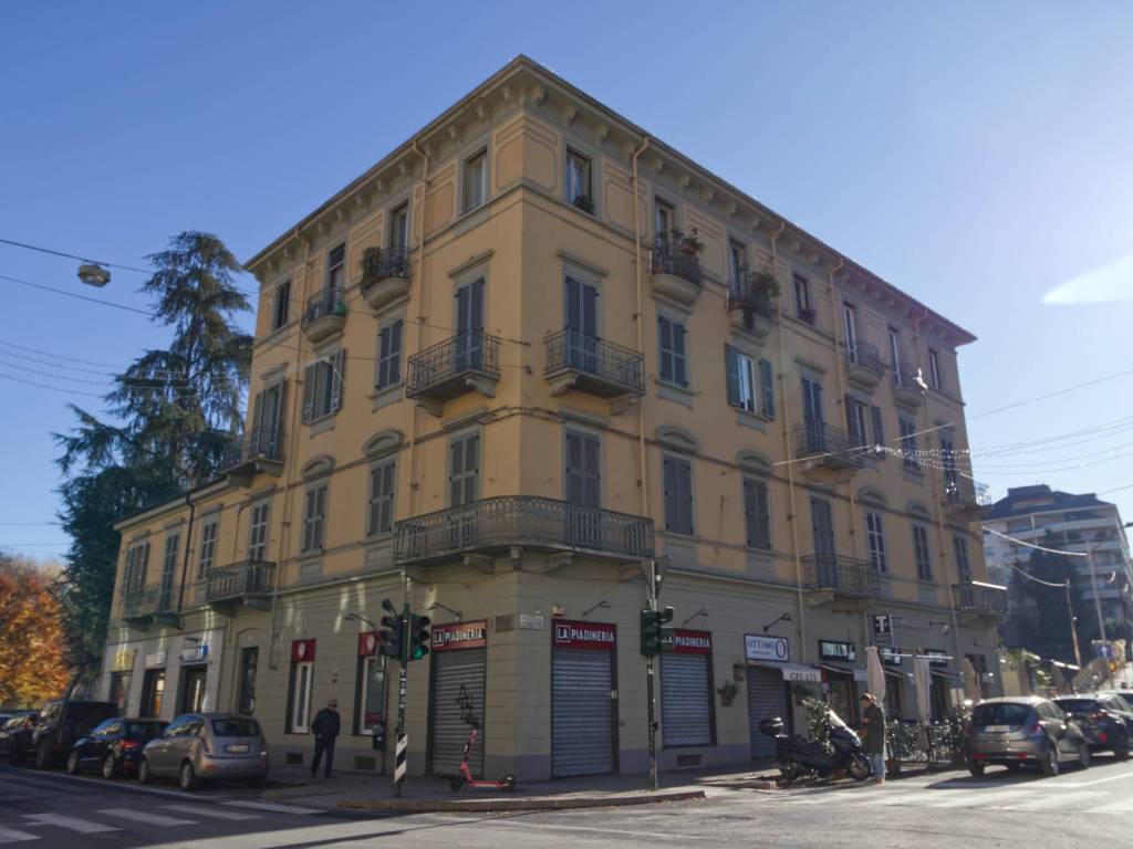 appartamento in vendita a Torino in zona Rosa