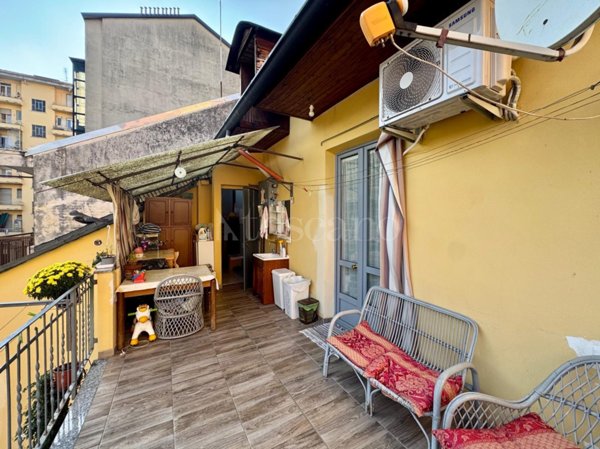 casa indipendente in vendita a Torino in zona Borgo San Paolo