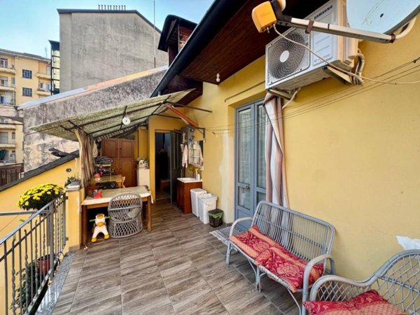 casa indipendente in vendita a Torino in zona Borgo San Paolo